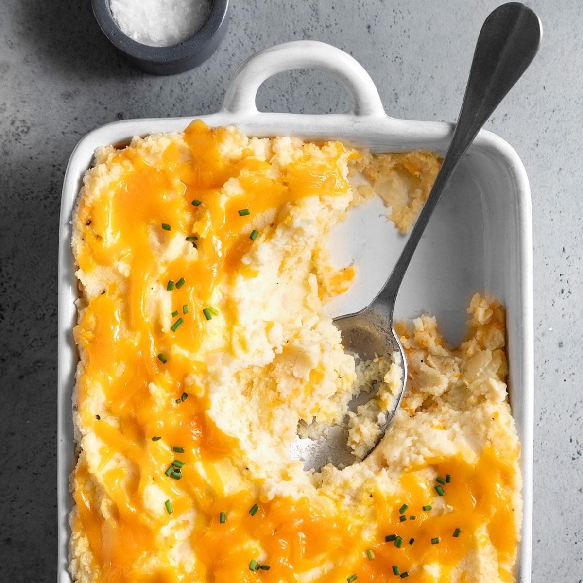 Rich & Creamy Cheesy Mashed Potatoes: Your Make-Ahead Holiday Side